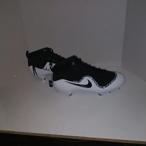 nike baseball cleats 10.5